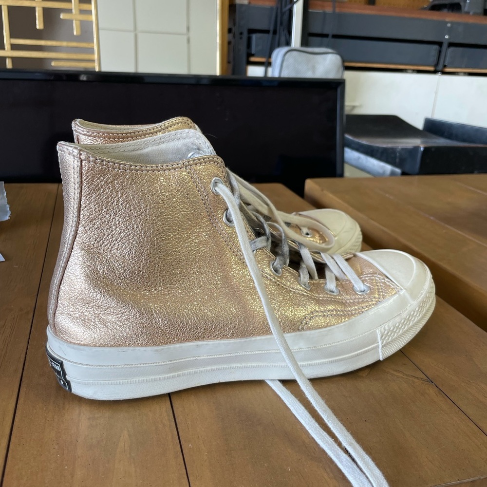 Unique gold high top converse (chuck taylor 70 style) women’s size 8